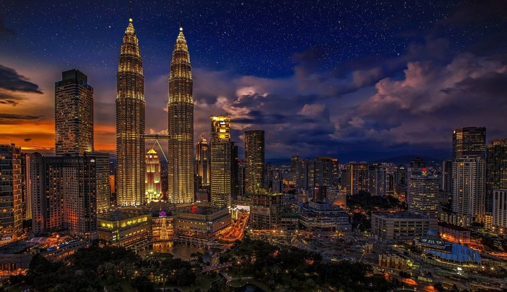 o que fazer em Kuala Lumpur na Malásia: PEtronas Tower