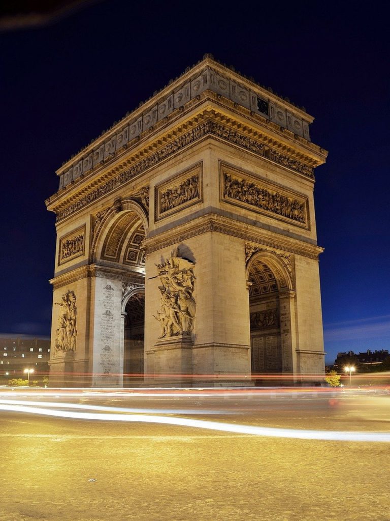 Olimpíadas de Paris terão jogos em pontos turísticos