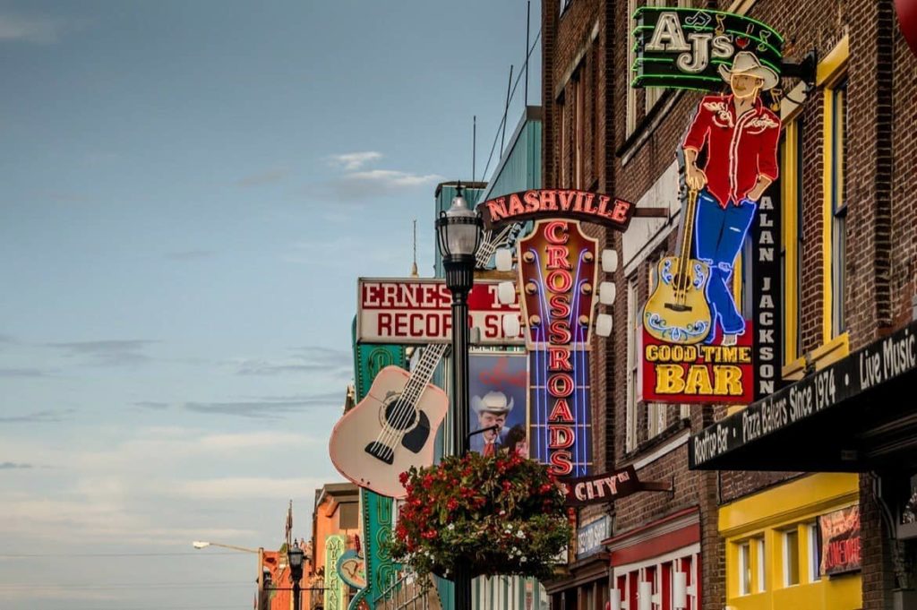 Visitar monumentos e atrativos voltados à música também na lista sobre o que fazer em Nashville nos Estados Unidos