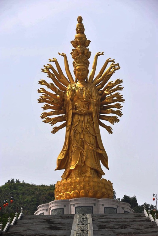 Guanyin de Mil Mãos e Mil Olhos na lista de quais são as maiores estátuas do mundo