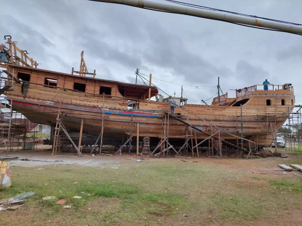 Como será o novo barco de madeira de Balneário Camboriú