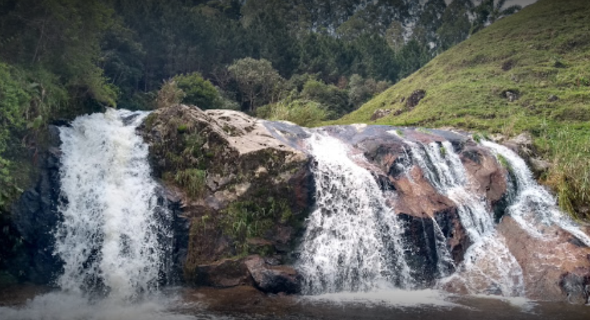 Quais as cachoeiras mais bonitas de São Bonifácio? Cachoeira Dona Bebê